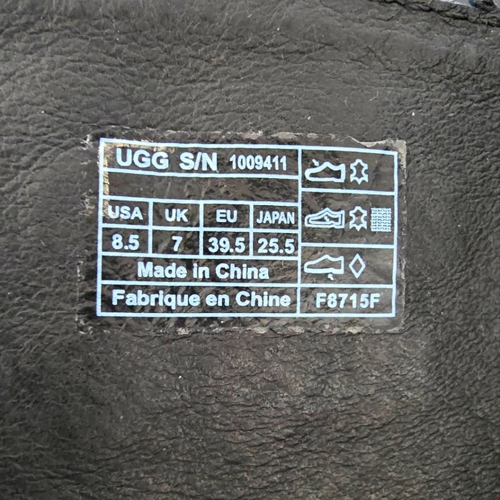 UGG Australia Dayle Leather Studded Boots - Picture 11 of 13